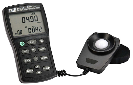 TES-1339專業級照度計